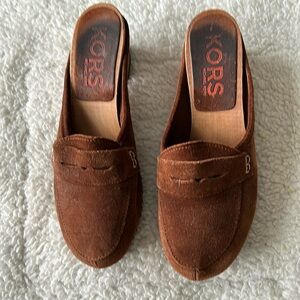 Michael Kors suede slip-ons clogs size 8B in EUC. Very pretty color!